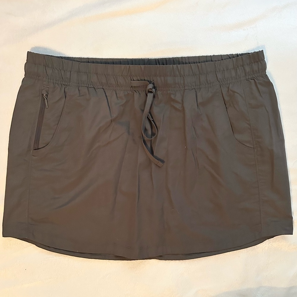 The North Face Dark Gray Nylon Skort Women’s XL activewear workout tennis pocket